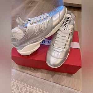 NWT ✨Roger Vivier Paris, gray silver sneakers size 38 / US 8